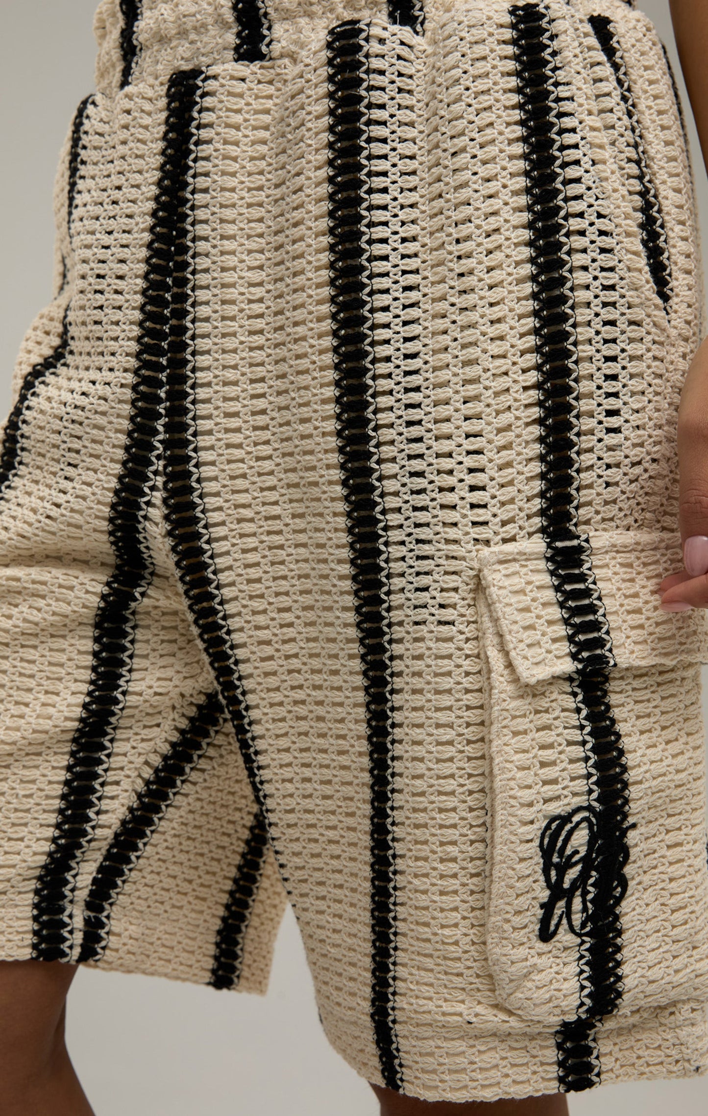 DESERT STRIPE CROCHET SHORTS