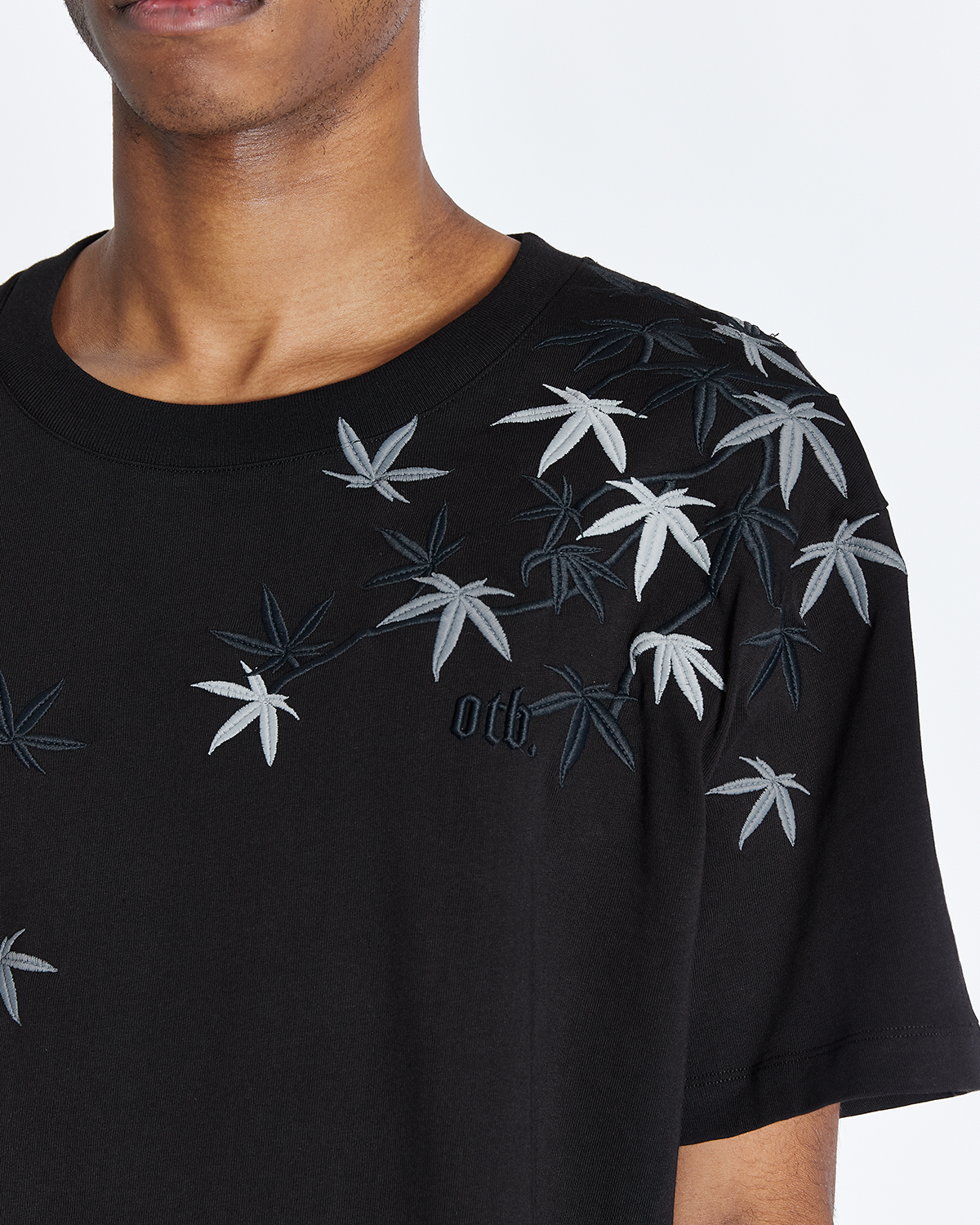 Black Maple Embroidered T-shirt - ONLY THE BLIND™